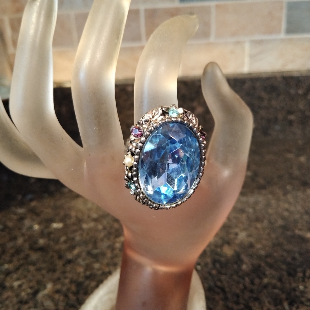 Large Vintage Cocktail Statement Ring - image 3